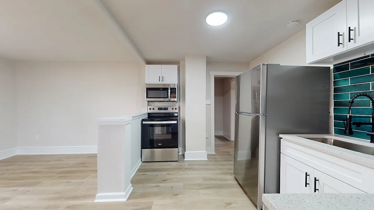 Building Photo - 200 Saint Louis Ave #202