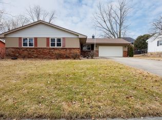 103 Cheltenham Dr, Normal, IL 61761