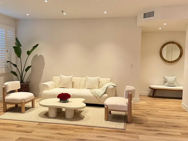 1744 Butler Ave #205 — Photo 33