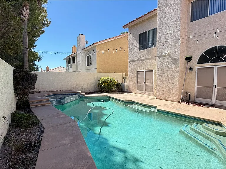 8300 Tivoli Cove Dr — Photo 18