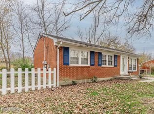 7915 Conifer Dr, Louisville, KY 40258