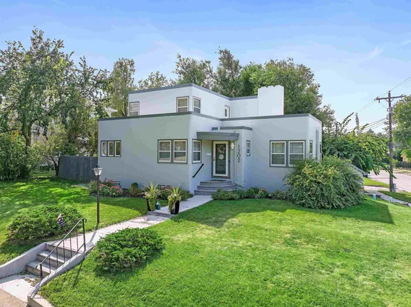 1202 8th Ave, Belle Fourche, SD 57717