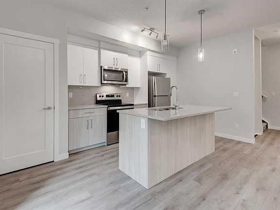 4th image of 400 N Belmont St SW #615