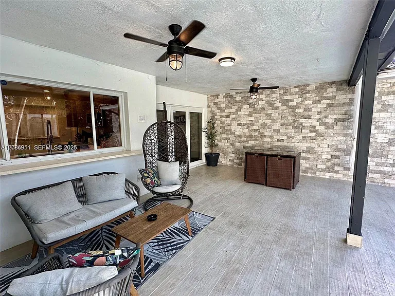 5424 Garfield St — Photo 14
