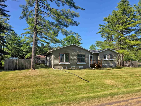601 W 7th St, Washburn, WI 54891