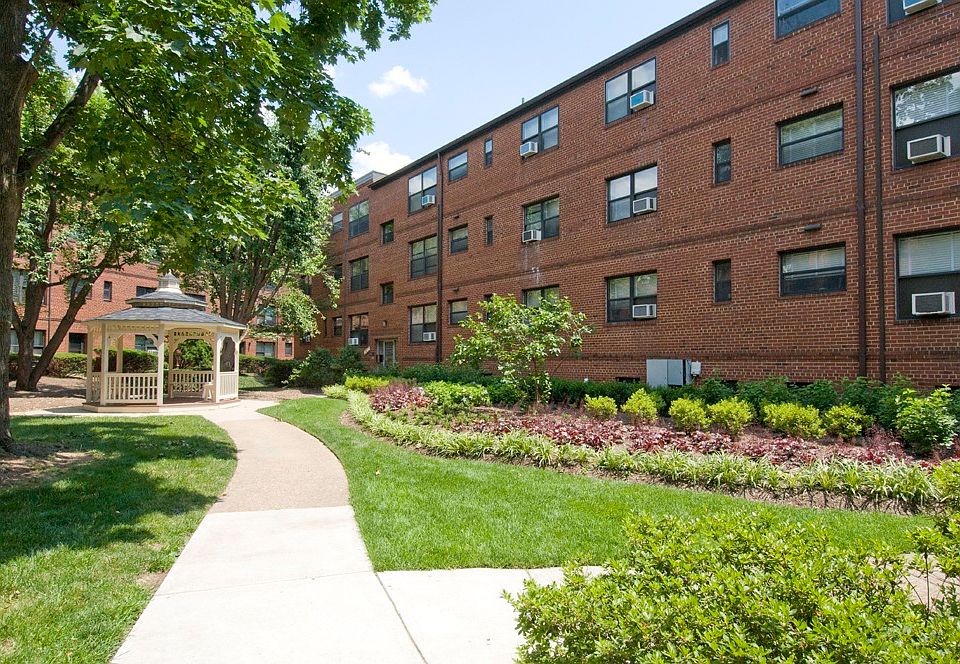 2nd image of 4709 Bradley Blvd APT 212