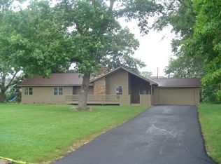 32W450 Forest Dr, Aurora, IL 60502