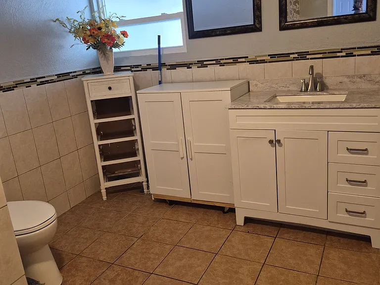 Poinciana Cir — Photo 4