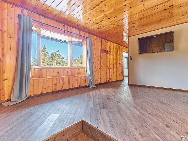 509 Wallace Ln — Photo 26