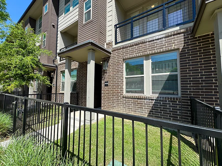 4024 McEwen Dr #10111 — Photo 1