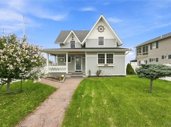 9125 Somerset Dr, Barker, NY 14012