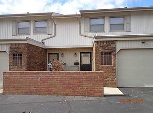 6818 Fenwyck Rd APT 13, Maumee, OH