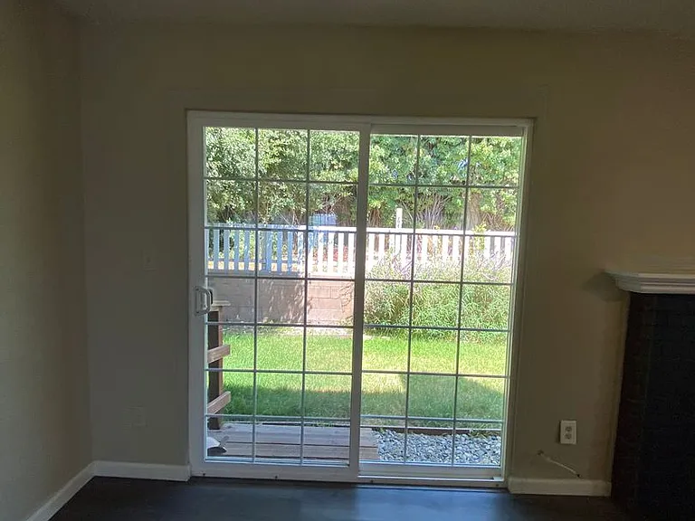 4558 Eileen Ln — Photo 9