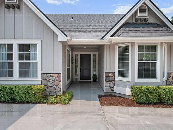 4th image of 575 N Lyngate Ct