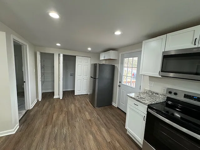 909 Foster Rd #B1 — Photo 7