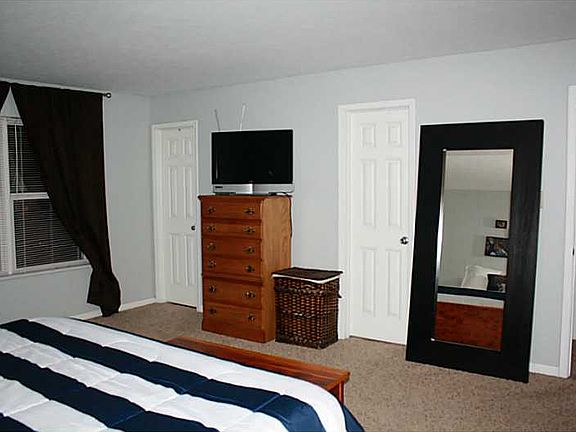 5th image of 6823 N Denton Ct