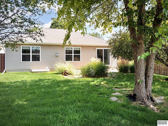 2nd image of 5520 N 151st St