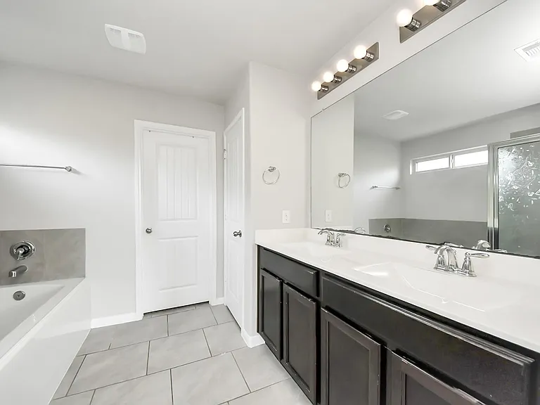 18319 Pin Oak Lake Dr — Photo 22