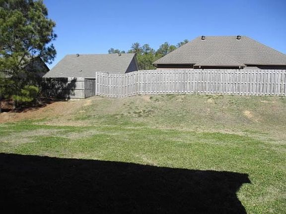 4th image of 2026 Highview Way