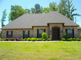 2004 Honeytree Trail Cir, Haughton, LA 71037