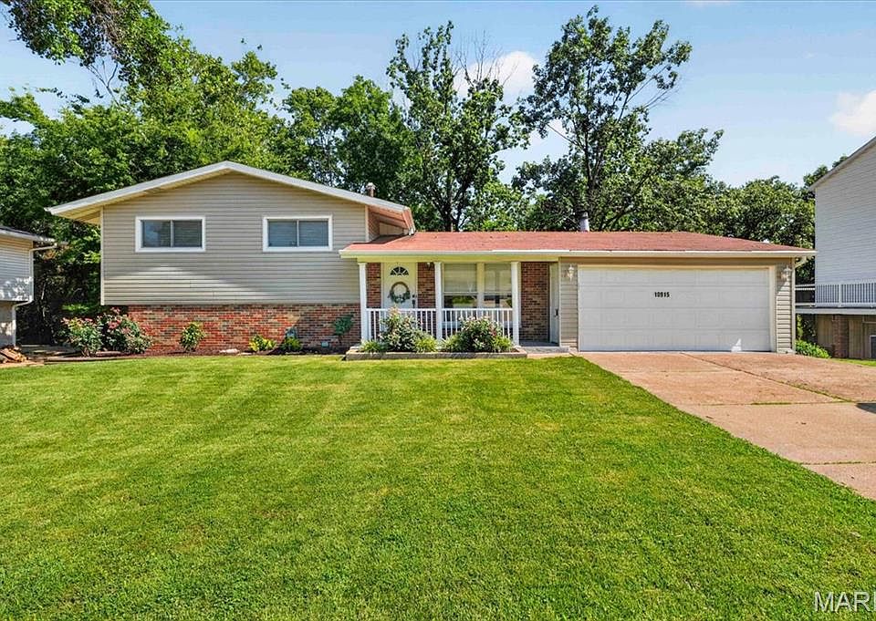 1st image of 10915 Ridge Forest Dr