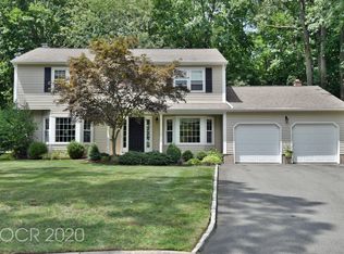 25 Column Ct, Ramsey, NJ 07446