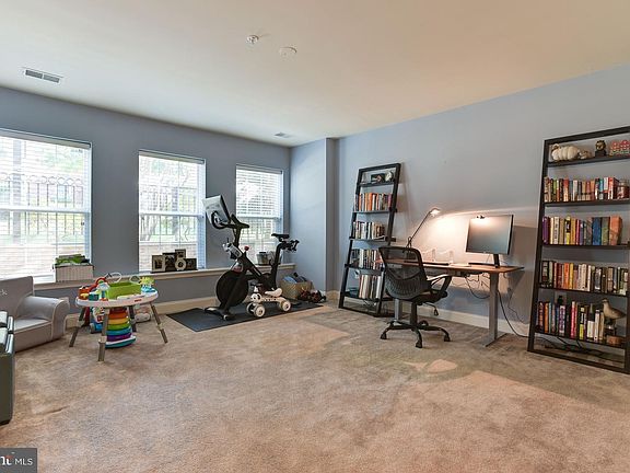 5th image of 17746 Phelps Hill Ln