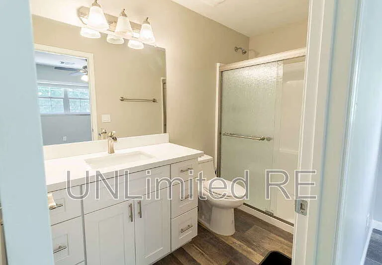 216 E Zuni Dr — Photo 16