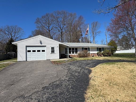 2nd image of 12 Dix Rd