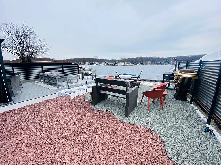 71 S Lakeside Ave — Photo 15