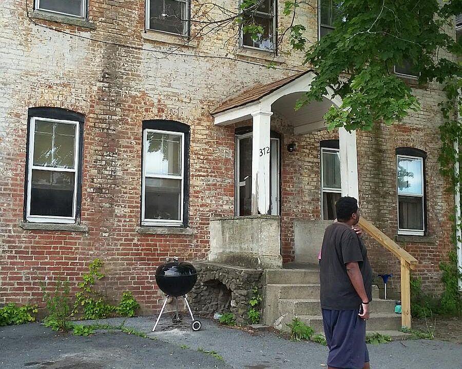 1st image of 370 North St