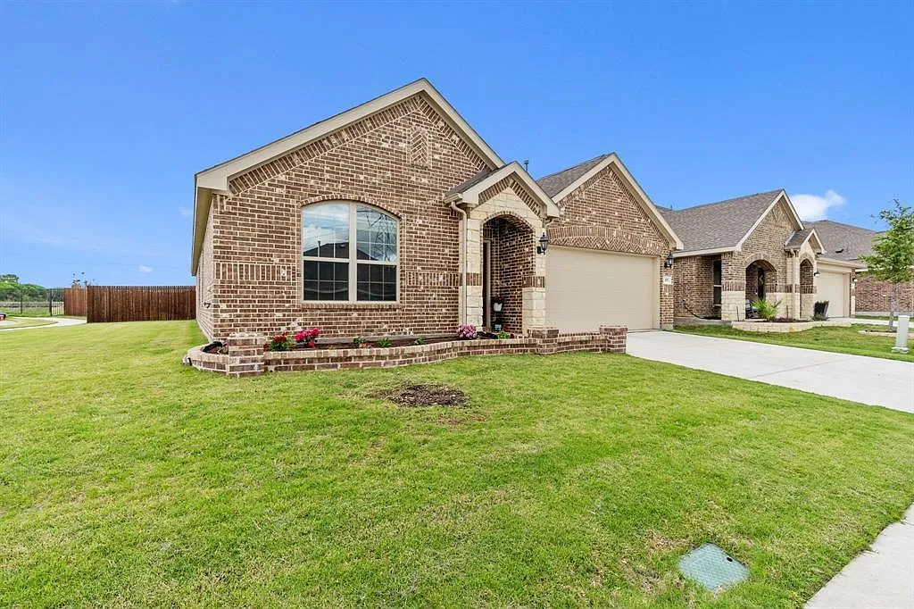 Building Photo - 671 Farmstead Dr
