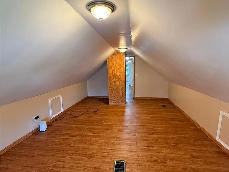21 Amber St #UPPER — Photo 16