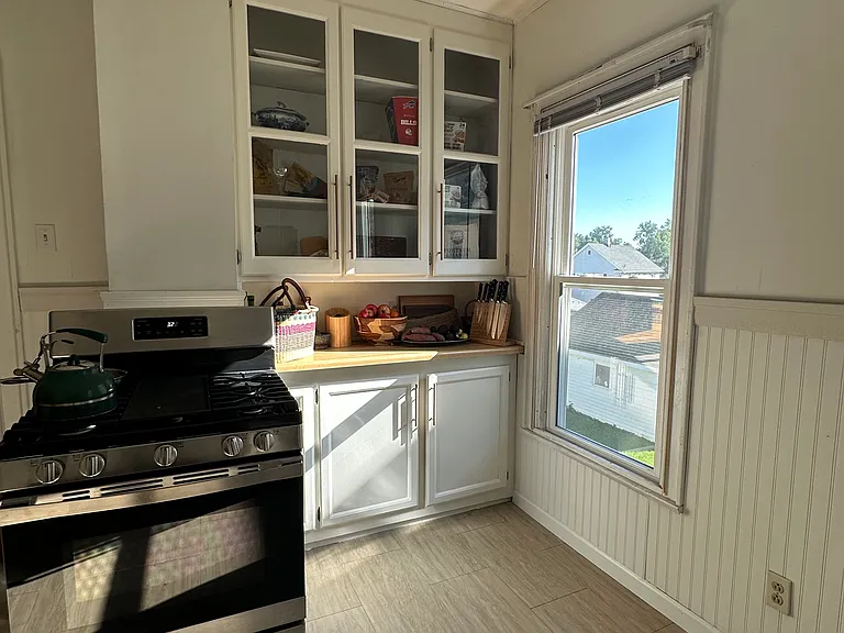Kitchen - Angle 2