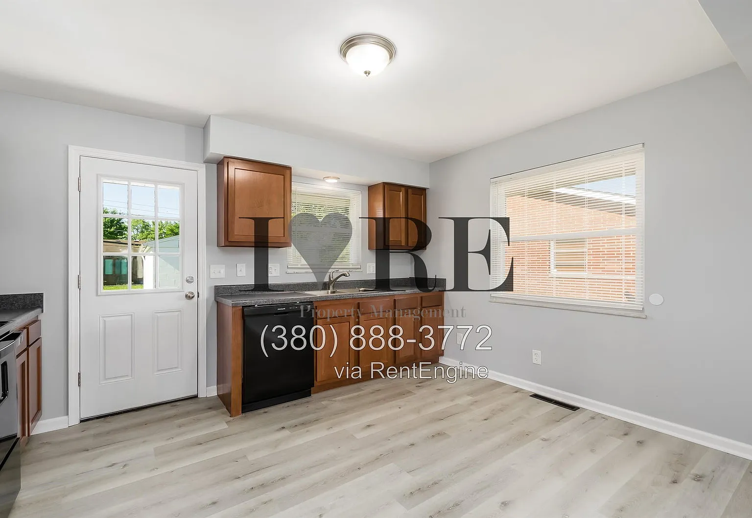 3 bed, 1.0 bath, 1080 sqft, $1,525 — Photo 4