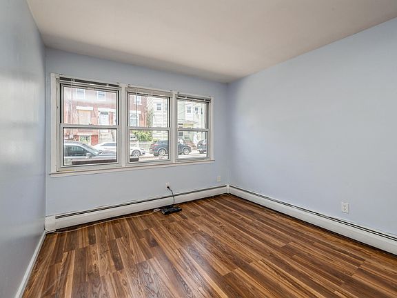 3rd image of 90 Morningside Ave #1