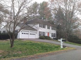 6817 Jeremiah Ct, Fairfax Station, VA 22039