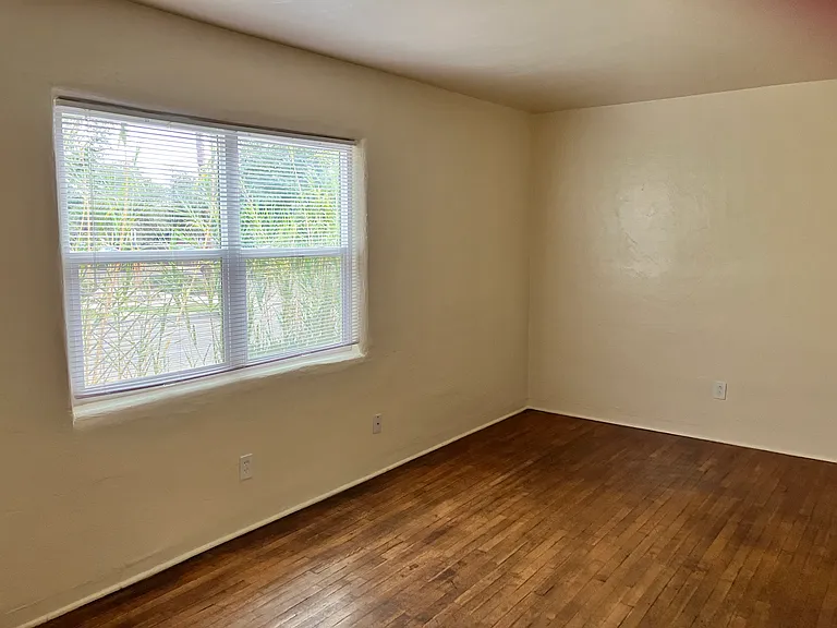 1903 Gold Ave SE #1 — Photo 8