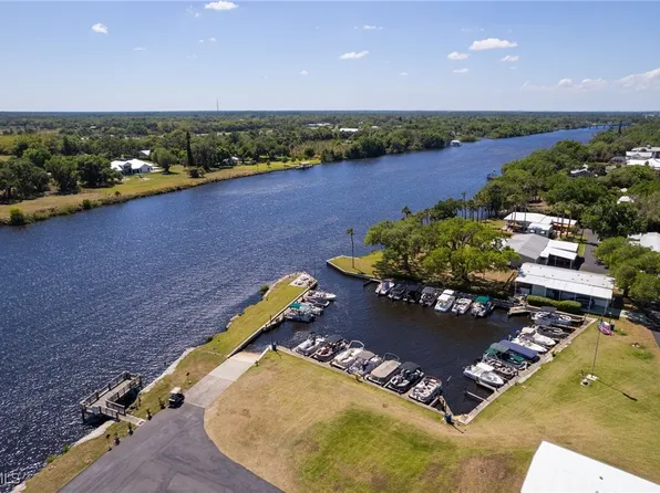 15 Ilex St, Alva, FL 33920