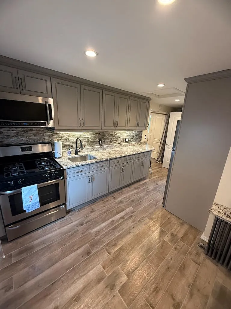 Studio, 500 sqft, $2,100 — Photo 4