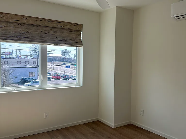 105 E Oldham Ave #104 — Photo 9