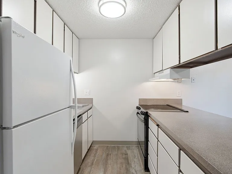 Rolling Hills Townhouses — Photo 14