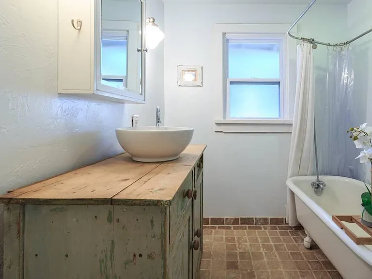 1313 Mockingbird Ln — Photo 15