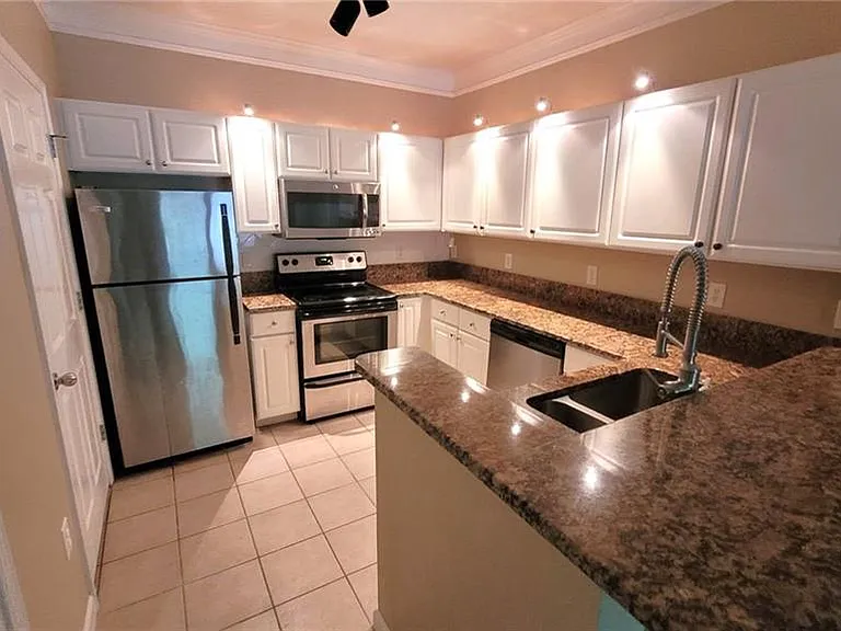 4105 Westchester Rdg NE #4105 — Photo 6