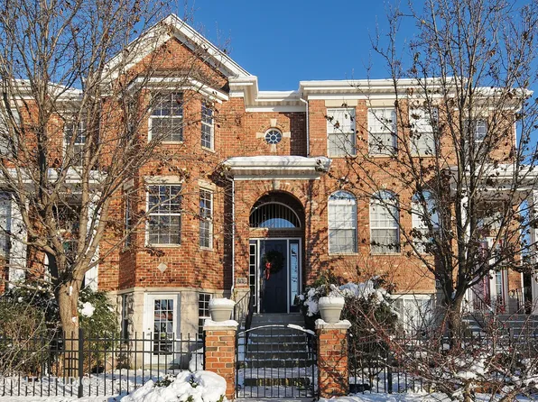 808 Shandrew Dr, Naperville, IL 60540