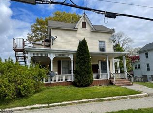 39 Halsted St, Newton, NJ 07860