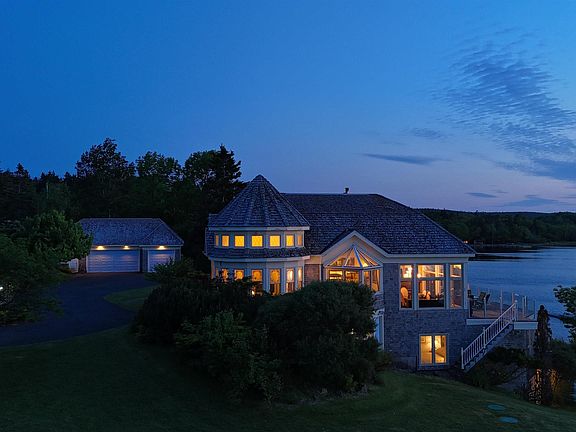 4th image of 2641 W Bay Rd