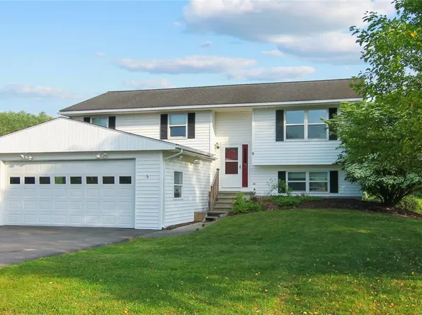 9 Jacob Dr, Painted Post, NY 14870
