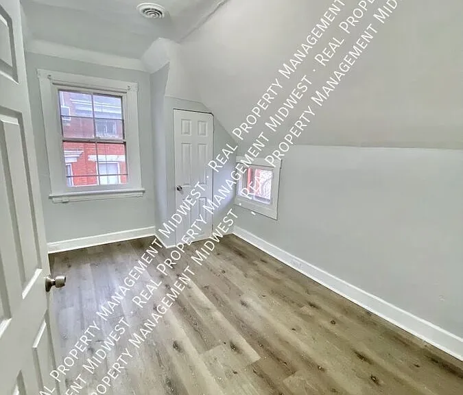 518 Garrard St #3-518UNIT3 — Photo 3