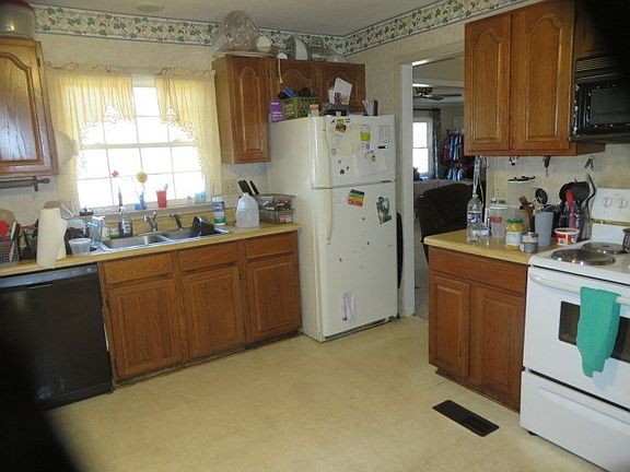 4th image of 813 Hite St
